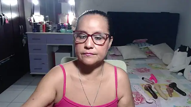 pervert mommy  online show from 07-25-26, 09:51
