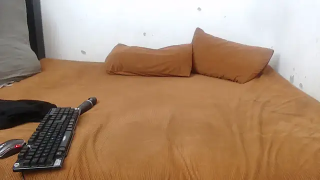 Snapshot of XHotJuicyBootyXX chatting on 03-22-25, 08:18 XHotJuicyBootyXX online show from 03-22-25, 08:18