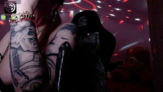 SonyaDevon online show from 01-03-25, 11:03