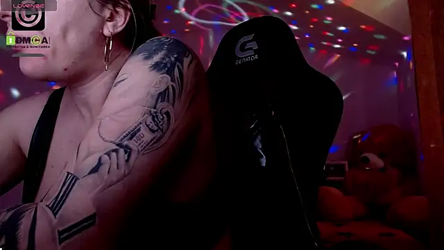 SonyaDevon online show from 01-10-25, 11:22