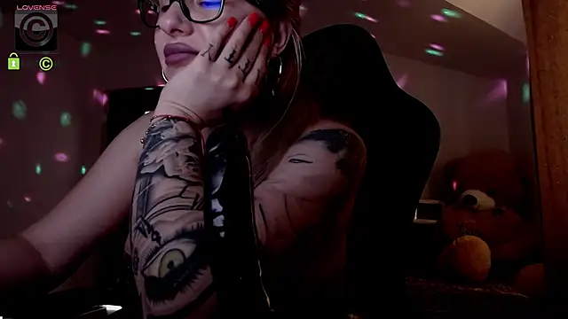 SonyaDevon online show from 01-28-25, 10:02