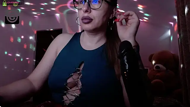 SonyaDevon online show from 01-30-25, 04:06