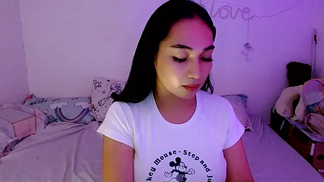 SweetLilly 18 online show from 09-14-25, 04:33