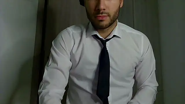 Snapshot of Justynn1 chatting on 01-12-25, 12:07 Justynn1 online show from 01-12-25, 12:07