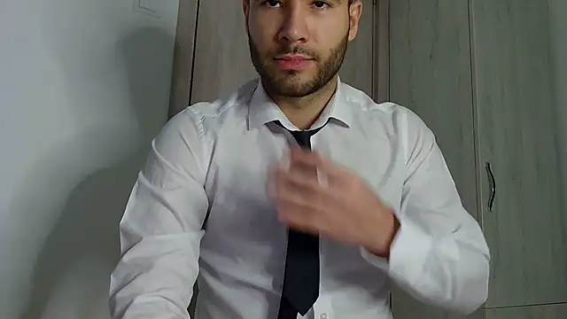 Snapshot of Justynn1 chatting on 01-28-25, 04:08 Justynn1 online show from 01-28-25, 04:08