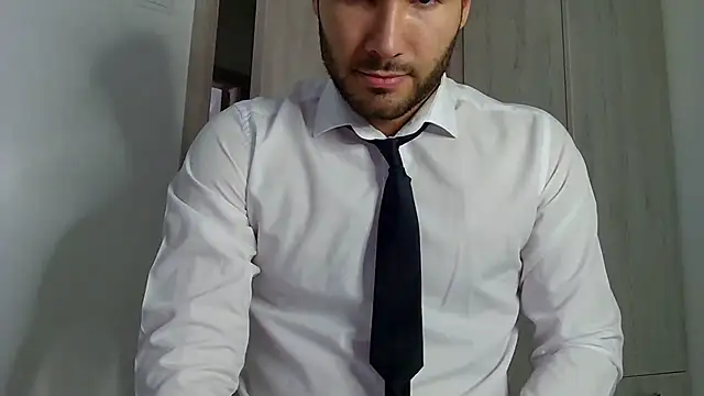 Snapshot of Justynn1 chatting on 02-04-25, 06:14 Justynn1 online show from 02-04-25, 06:14