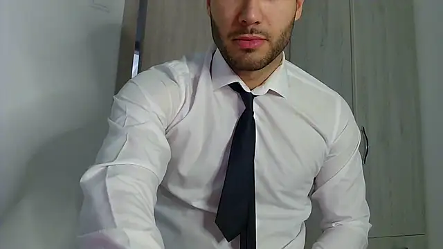 Snapshot of Justynn1 chatting on 02-20-25, 06:06 Justynn1 online show from 02-20-25, 06:06