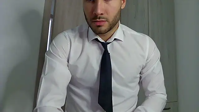 Snapshot of Justynn1 chatting on 02-21-25, 06:51 Justynn1 online show from 02-21-25, 06:51
