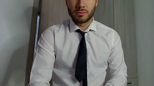 Snapshot of Justynn1 chatting on 02-25-25, 05:41 Justynn1 online show from 02-25-25, 05:41