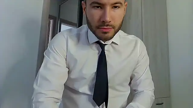 Snapshot of Justynn1 chatting on 02-26-25, 06:04 Justynn1 online show from 02-26-25, 06:04