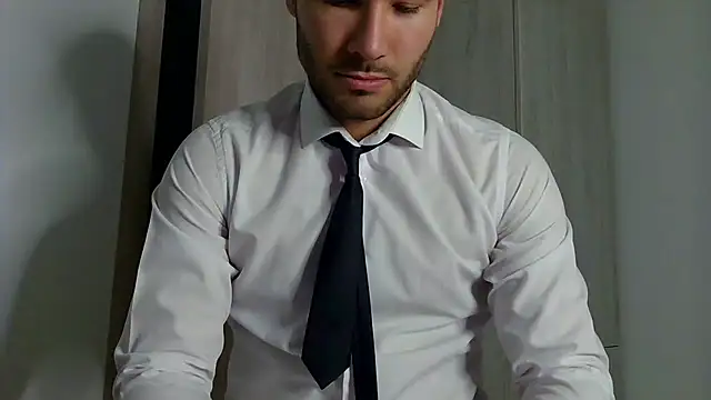 Snapshot of Justynn1 chatting on 02-28-25, 02:20 Justynn1 online show from 02-28-25, 02:20