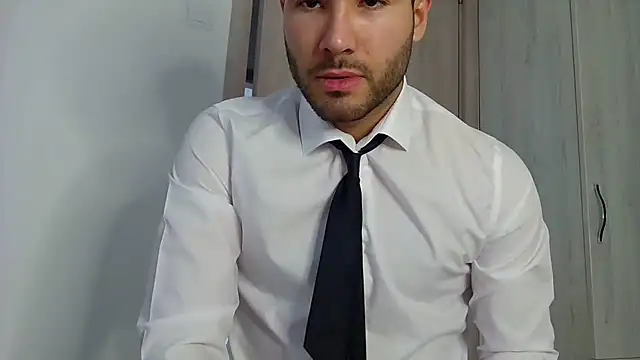 Snapshot of Justynn1 chatting on 03-13-25, 06:58 Justynn1 online show from 03-13-25, 06:58