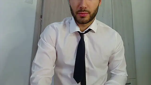 Snapshot of Justynn1 chatting on 03-19-25, 05:41 Justynn1 online show from 03-19-25, 05:41