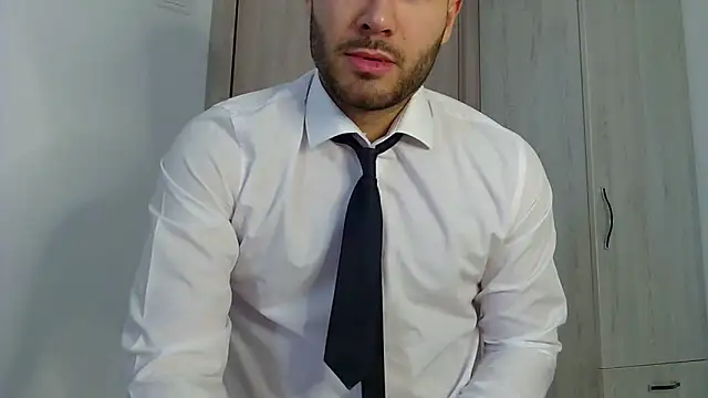 Snapshot of Justynn1 chatting on 03-23-25, 06:37 Justynn1 online show from 03-23-25, 06:37