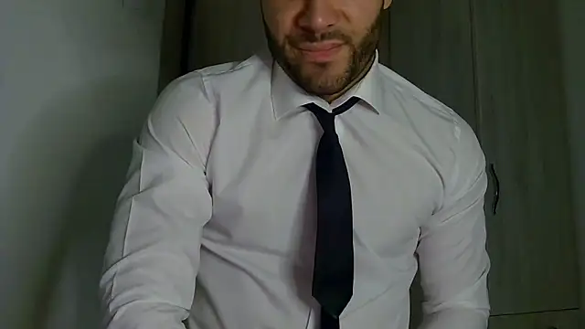 Snapshot of Justynn1 chatting on 12-05-25, 06:44 Justynn1 online show from 12-05-25, 06:44