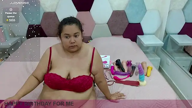 Snapshot of angel_blue chatting on 03-19-25, 12:15 angel blue online show from 03-19-25, 12:15