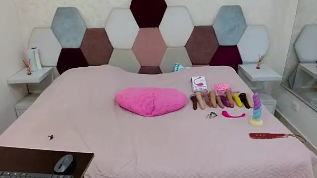 Snapshot of angel_blue chatting on 01-16-26, 04:22 angel blue online show from 01-16-26, 04:22