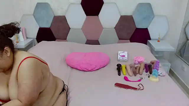 Snapshot of angel_blue chatting on 02-09-26, 03:38 angel blue online show from 02-09-26, 03:38