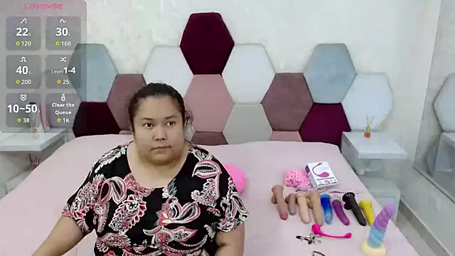 Snapshot of angel_blue chatting on 02-26-26, 03:22 angel blue online show from 02-26-26, 03:22