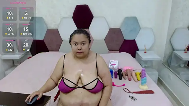 Snapshot of angel_blue chatting on 03-01-26, 03:58 angel blue online show from 03-01-26, 03:58