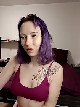 Snapshot of Frost_foxy chatting on 12-13-24, 10:41 Frost foxy online show from 12-13-24, 10:41