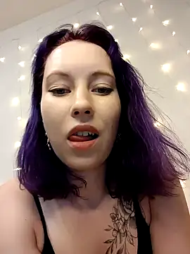 Snapshot of Frost_foxy chatting on 12-22-24, 03:22 Frost foxy online show from 12-22-24, 03:22