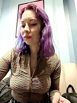 Snapshot of Frost_foxy chatting on 01-18-25, 05:41 Frost foxy online show from 01-18-25, 05:41