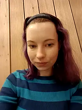 Snapshot of Frost_foxy chatting on 02-13-25, 06:09 Frost foxy online show from 02-13-25, 06:09