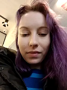 Snapshot of Frost_foxy chatting on 02-24-25, 10:26 Frost foxy online show from 02-24-25, 10:26