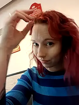 Snapshot of Frost_foxy chatting on 03-03-25, 06:37 Frost foxy online show from 03-03-25, 06:37