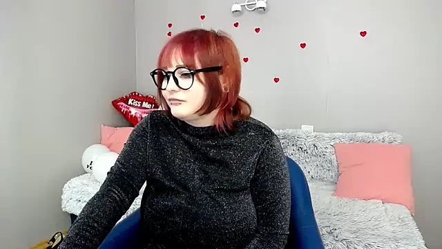 Estheri online show from 02-12-25, 10:56