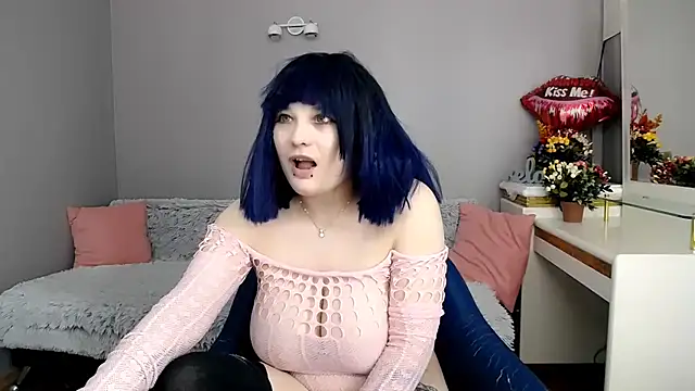 Estheri online show from 02-11-26, 07:57