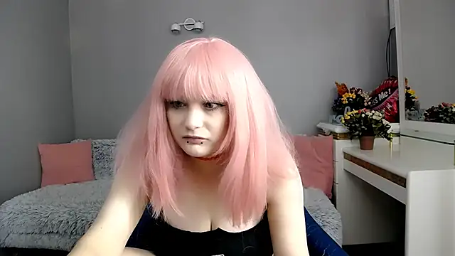 Estheri online show from 05-26-26, 05:58
