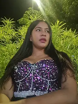 Snapshot of DAELAA chatting on 01-17-25, 12:31 DAELAA online show from 01-17-25, 12:31