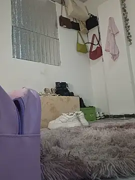 Snapshot of DAELAA chatting on 02-22-25, 12:05 DAELAA online show from 02-22-25, 12:05