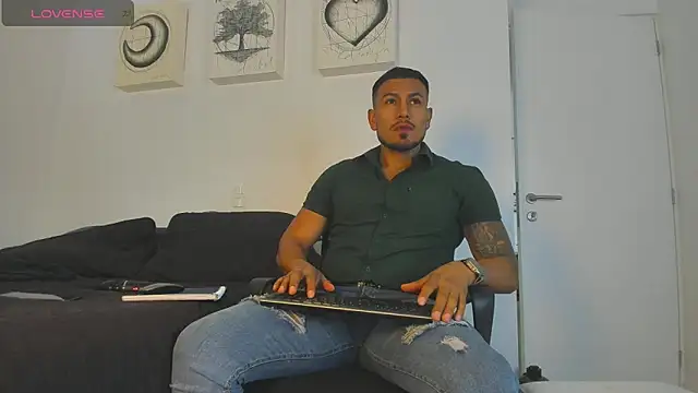 Snapshot of WillSandler chatting on 03-20-26, 06:46 WillSandler online show from 03-20-26, 06:46