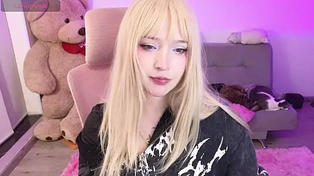 KuroChan420 online show from 05-01-26, 02:16