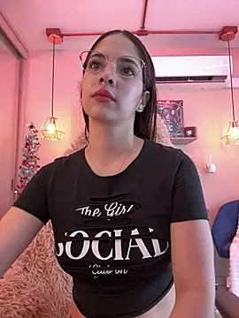 Snapshot of Zoe_Bae chatting on 01-05-25, 03:45 Zoe Bae online show from 01-05-25, 03:45