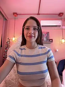 Snapshot of Zoe_Bae chatting on 01-06-25, 09:22 Zoe Bae online show from 01-06-25, 09:22