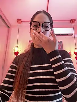 Snapshot of Zoe_Bae chatting on 02-15-25, 10:31 Zoe Bae online show from 02-15-25, 10:31