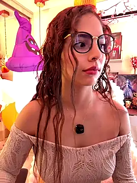 Snapshot of Zoe_Bae chatting on 10-20-25, 08:31 Zoe Bae online show from 10-20-25, 08:31