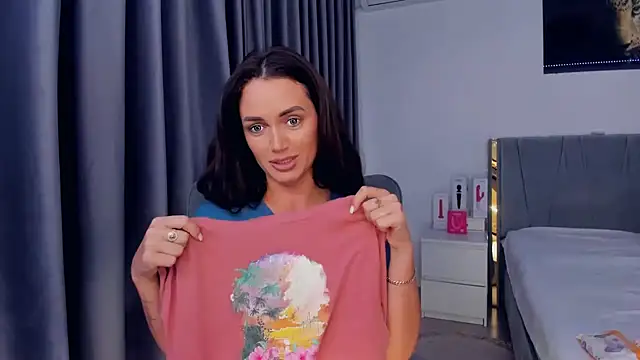 Snapshot of jessykmxx chatting on 10-01-25, 04:02 jessykmxx online show from 10-01-25, 04:02