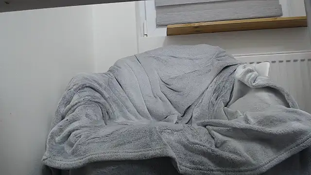 Snapshot of master4bitch24 chatting on 11-20-25, 07:24 master4bitch24 online show from 11-20-25, 07:24