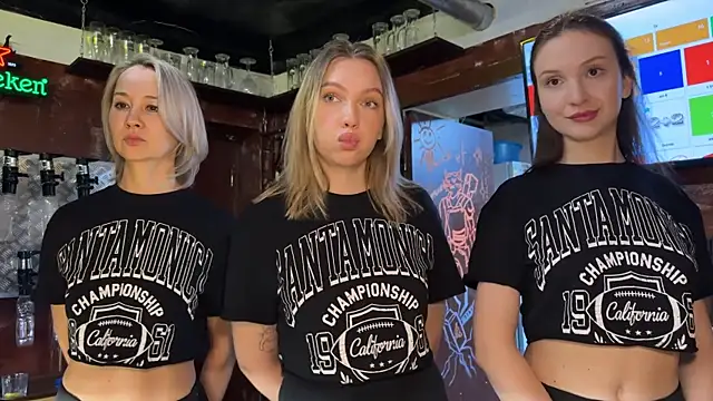 Snapshot of dirtypub chatting on 11-16-25, 12:33 dirtypub online show from 11-16-25, 12:33