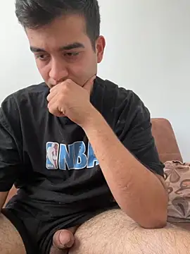 Snapshot of Ffhdr chatting on 10-11-25, 11:42 Ffhdr online show from 10-11-25, 11:42