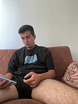 Snapshot of Ffhdr chatting on 10-13-25, 12:16 Ffhdr online show from 10-13-25, 12:16