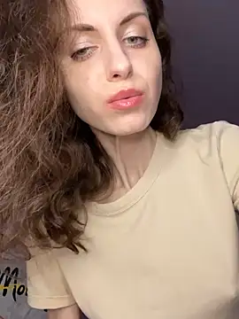MissAnuta online show from 07-18-26, 12:04