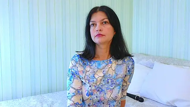 Snapshot of _Lily_ chatting on 10-06-25, 08:56 Lily online show from 10-06-25, 08:56