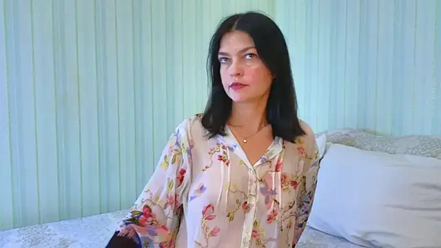 Snapshot of _Lily_ chatting on 10-30-25, 06:59 Lily online show from 10-30-25, 06:59