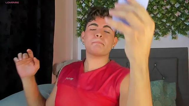 Snapshot of kamii_22 chatting on 11-07-25, 12:21 kamii 22 online show from 11-07-25, 12:21